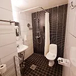 Midpoint Hotel