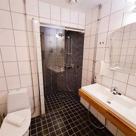 Hotel Midpoint 3*