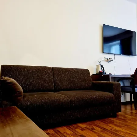 Midpoint Hotell 3*