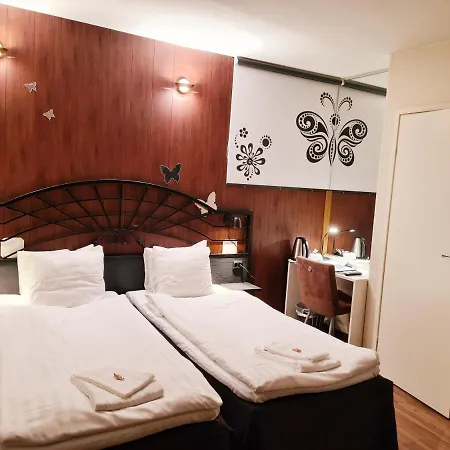 Midpoint Hotell