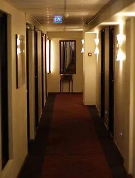 Midpoint Hotell 3*
